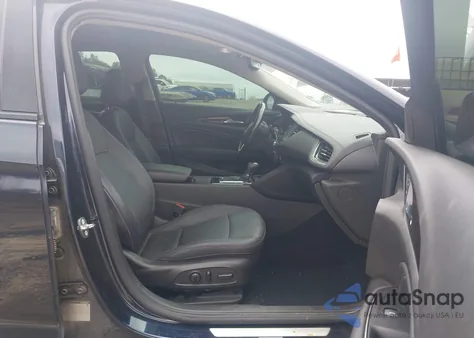 2018 Buick Regal Sportback Essence from USA, damaged, VIN W04GP6SX4J1156295